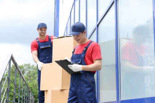 Coventgarden removal truck hire supporting a planned move in central London