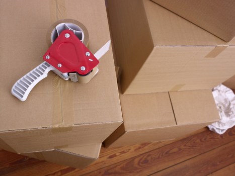 Moving truck suited for residential and commercial moves near Covent Garden