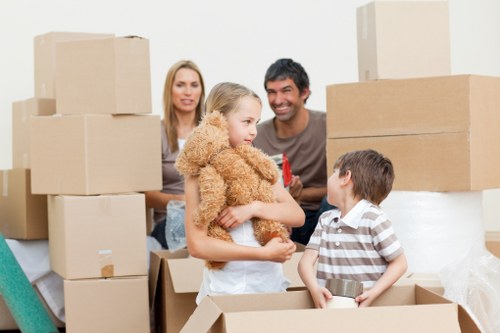 Packing and handling household items for a Coventgarden flat move